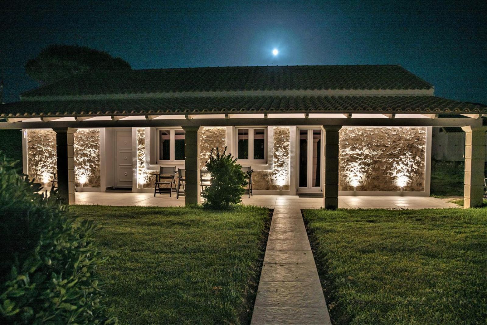 Dalas Beach HouseAlmiros Beach エクステリア 写真