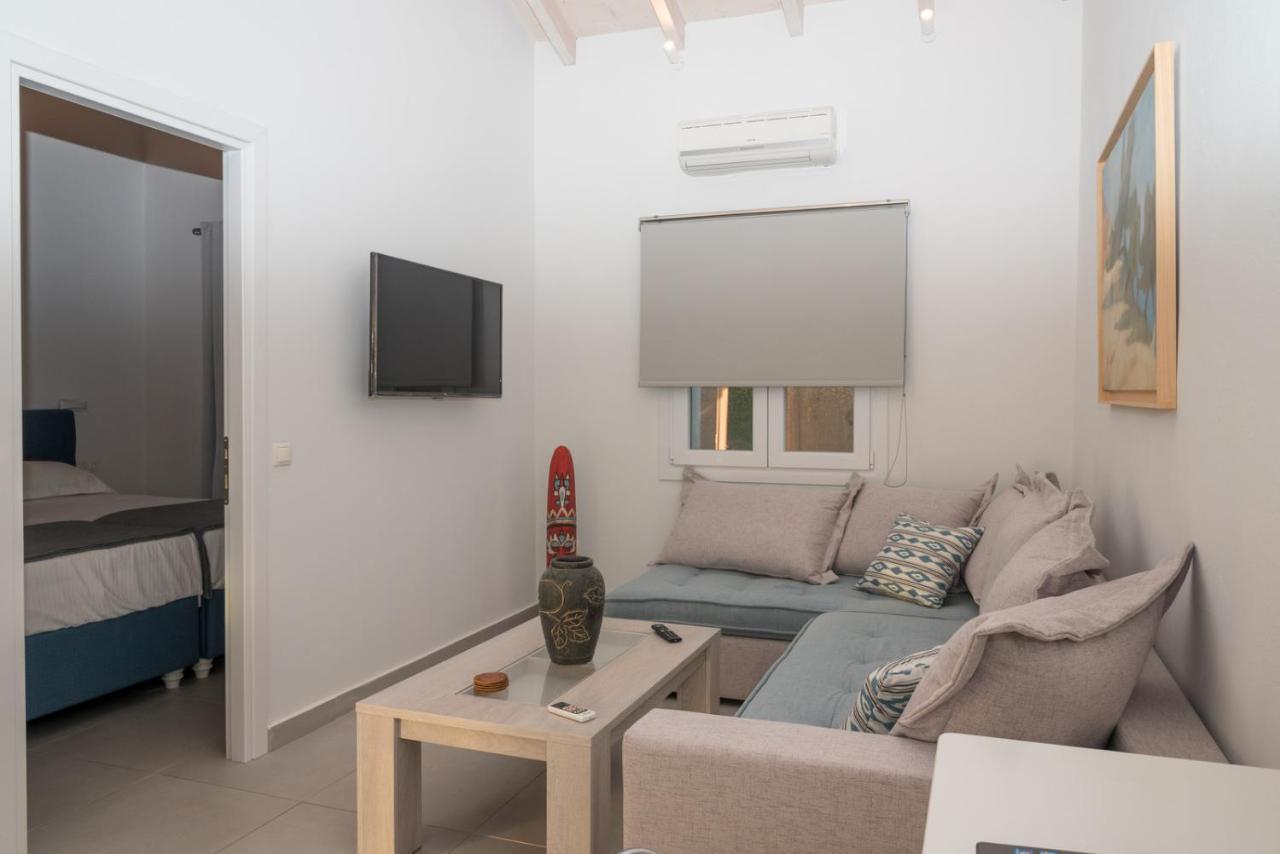 Dalas Beach HouseAlmiros Beach エクステリア 写真