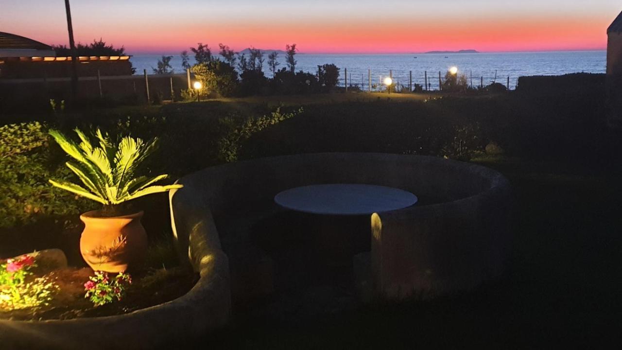 Dalas Beach HouseAlmiros Beach エクステリア 写真