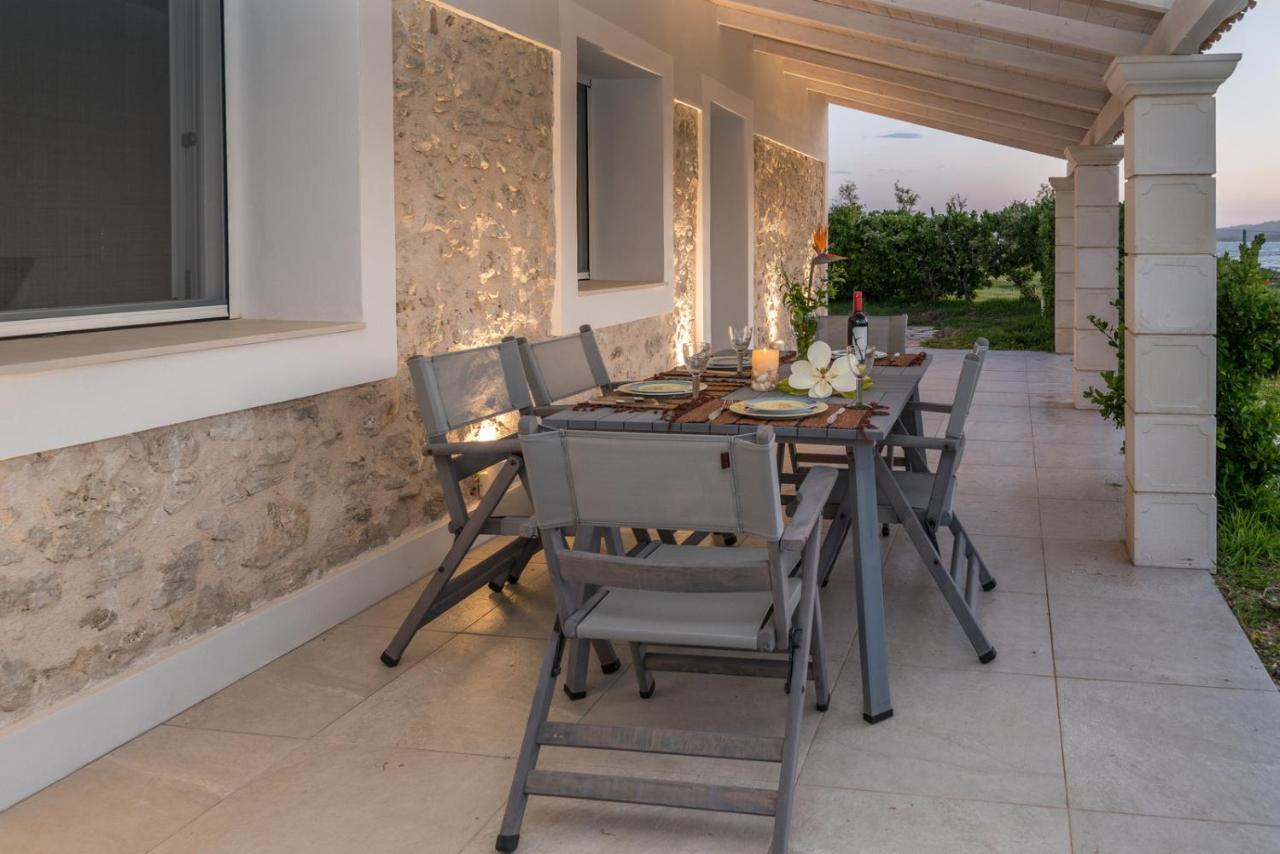 Dalas Beach HouseAlmiros Beach エクステリア 写真