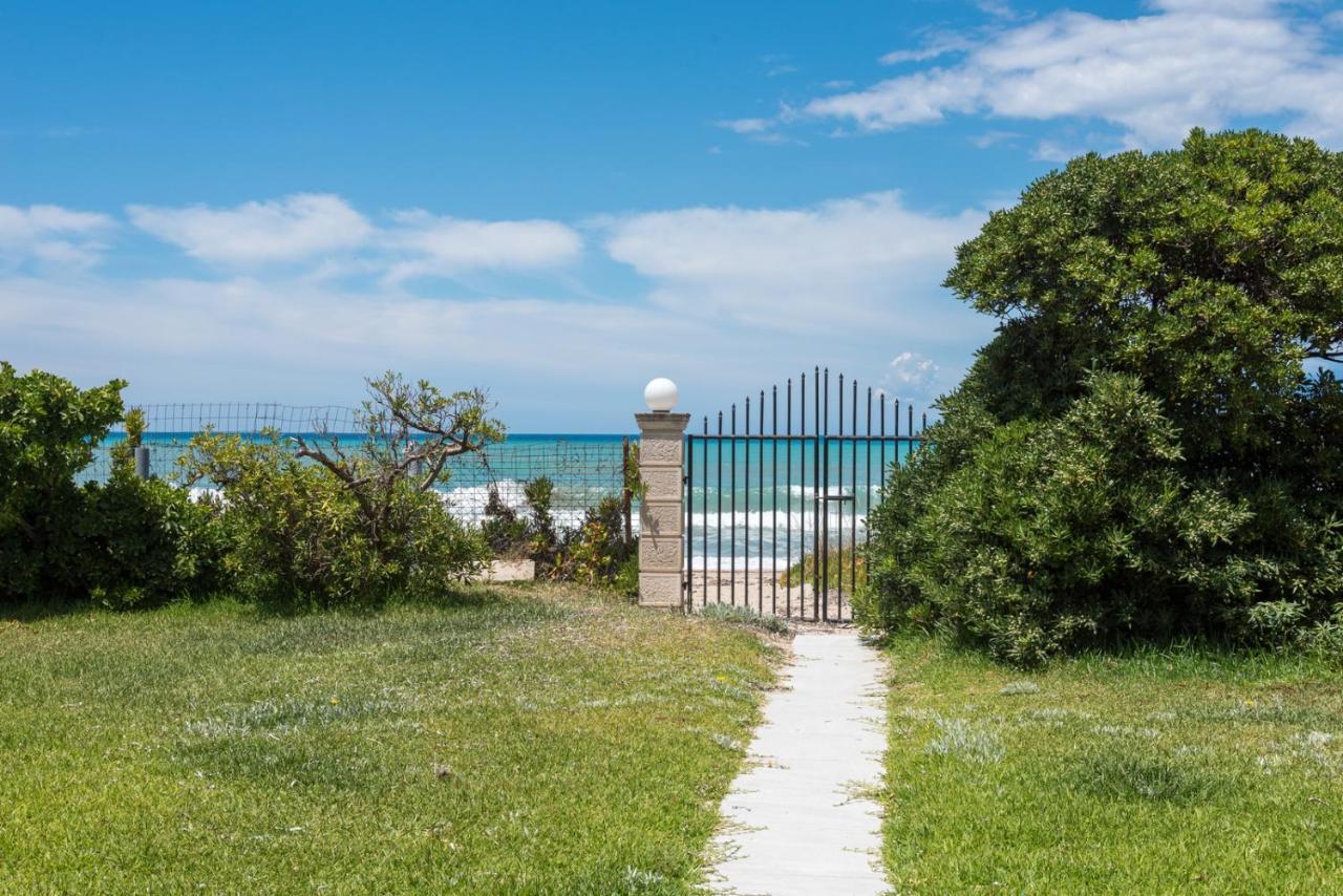 Dalas Beach HouseAlmiros Beach エクステリア 写真