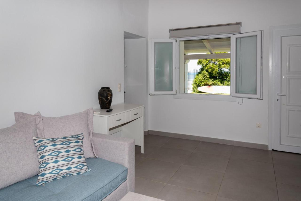 Dalas Beach HouseAlmiros Beach エクステリア 写真